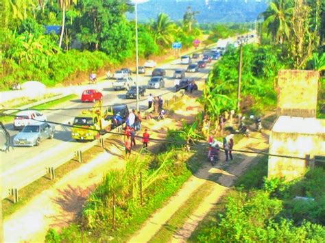 Kemalangan akibat kelajuan pecutan luar biasa 'supercar' myvi di highway kesas, 2 okt 2019. 4 Gambar TERKINI Kemalangan di Highway Machang-Kuala Krai ...