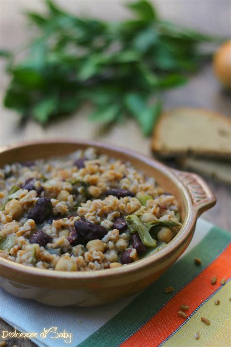 Zuppa di farro fagioli e bietole (ricetta semplice e veloce)