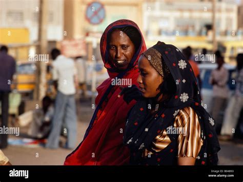 Khartum Sudan Frauen Mit Scarification Stockfotografie Alamy
