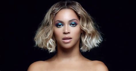 Beyoncé Sold 828 773 Albums In Three Days