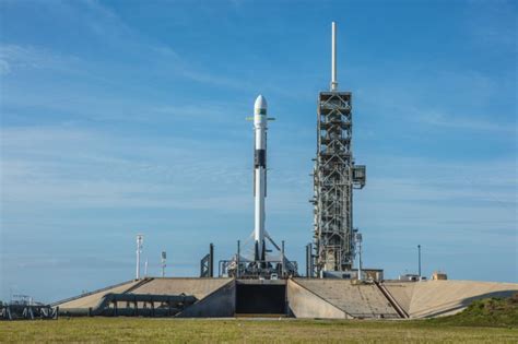Watch Live The Block 5 Version Of Spacexs Falcon 9 Rocket Tries To