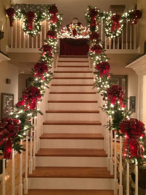 20 Christmas Decorations For Stairs Banisters