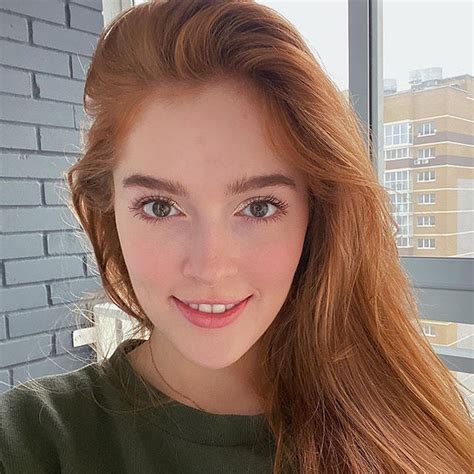 Jia Lissa Everything You Wanted To Know Wiki Photos And More Caveman Circus