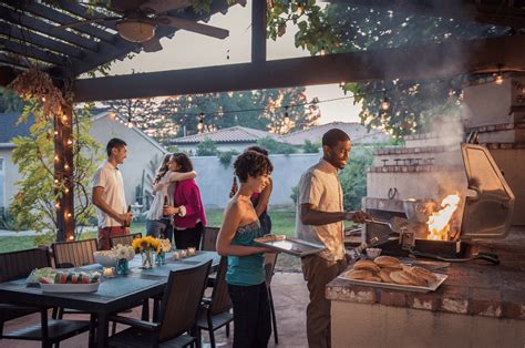 How To Throw An Epic Backyard Bbq Party On A Budget