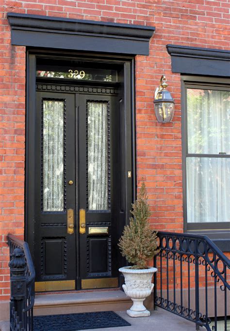 20 Black Front Door Designs For An Elegant Looking Living