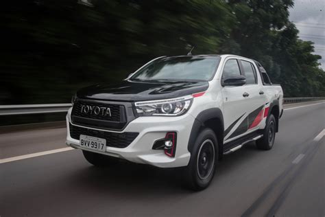 Hilux Gr Sport Apela No Visual Mas Conquista Pela Nova Suspensão