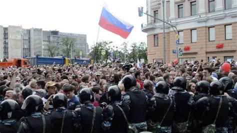 Anti Putin Leader Arrested Before Daylong Protests Across Russia