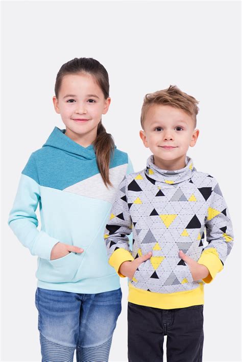 Schnittmuster pullover / ärmelloses top mit rüschen für kinder: Schnittmuster Kinder-Kapuzenpullover "Luca" » Freestyle ...