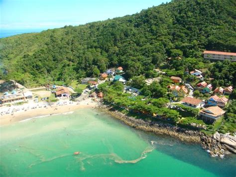 Ilha deserta is a must see in my opinion when in faro. Praia de 4 Ilhas - Picture of Toca Da Moreia-Albergue ...