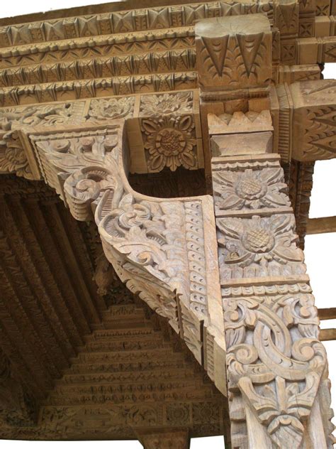 Ukiran kayu dalah seni kraftangan yang telah lama wujud di kalangan masyarakat malaysia terutama bagi masyarakat melayu. seni visual smk bandar tenggara: Ukiran