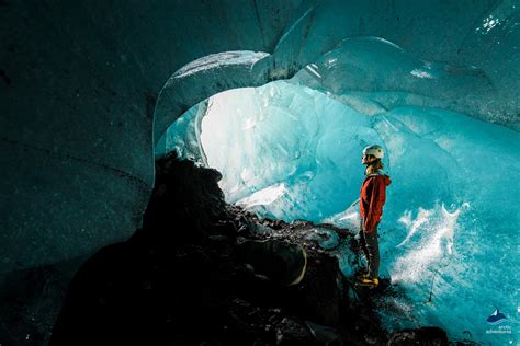 Sky Blue Ice Caves And Glacier Hike In Majestic Skaftafell The Reykjavik Grapevine
