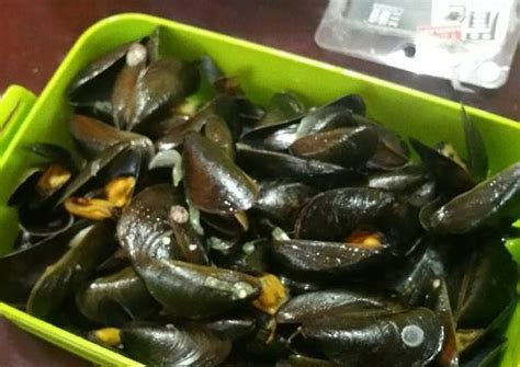 Bagi kamu masyarakat indonesia, khususnya yang tinggal di pulau jawa, tentu tak asing lagi es yang satu ini. Resep Kerang hijau tumis / kupang tumis oleh Resty Putri ...