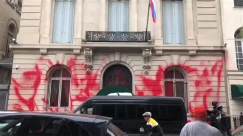 Russian Consulate In Nyc Vandalized With Red Paint Au