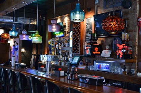The Real Drinkers Guide To 24 Cincinnatis Essential Dive Bars
