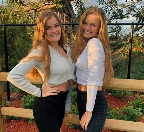 Jacy And Kacy Celebrity Pictures Famous Youtubers Beautiful Friend