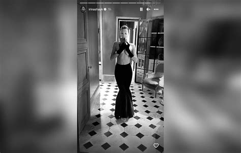 Irina Shayk Posts Topless Selfie After Seen With Shakiras Ex Gerard