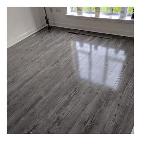 Glossy Varnished 8mm High Gloss Laminate Flooring Grey Wood