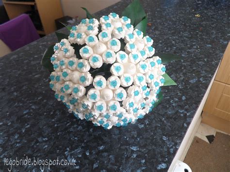 The lego flower bouquet (10280) building kit makes a unique gift or mindful project, creating a beautiful flower display model made entirely from lego pieces. Wedding Made of LEGO: Bouquet Made of Lego