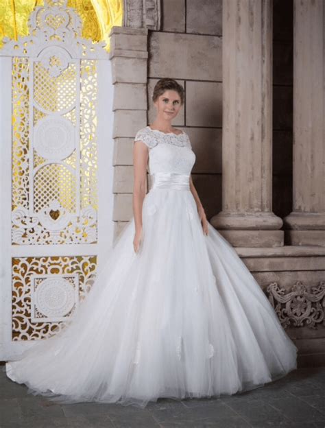 White symbolized purity and virginity and was also thought to ward off evil spirits. White Rose Amelia - Sell My Wedding Dress Online | Sell My ...