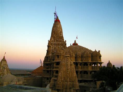 Dwarkadheesh Temple Dwarka Gujarat ~ Popular Temples Of India