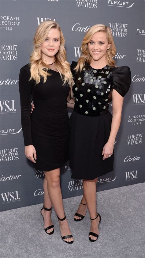 Ava Phillippe Reese Witherspoons Lookalike Daughter Is A Debutante