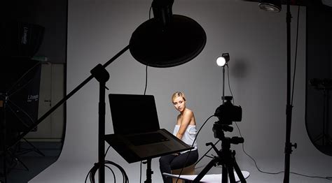 Four Light Setup Using Only Grids For Studio Portrait Photographers