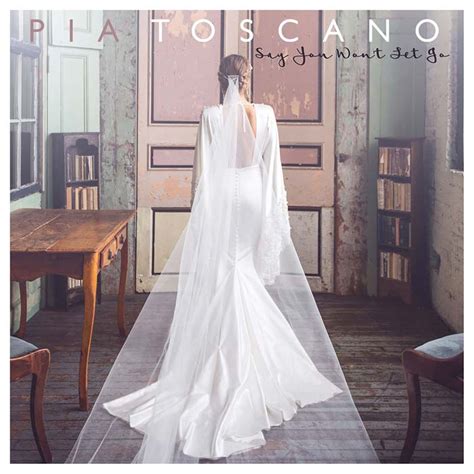 We drank too much i held your hair back when you were throwing up. Pia Toscano: Say you won't let go, la portada de la canción