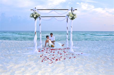 Now you can advance to a more romantic beach wedding in the florida keys that's unlike any wedding you have ever attended because it's totally private, simpler, and so affordable. Florida Beach Wedding Packages / Destin , Panama City ...