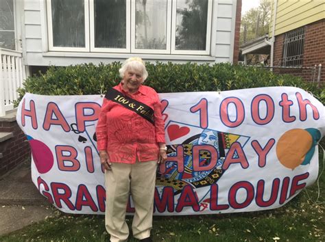 Queens Resident Celebrates 100th Birthday With Drive By Parade Amnewyork