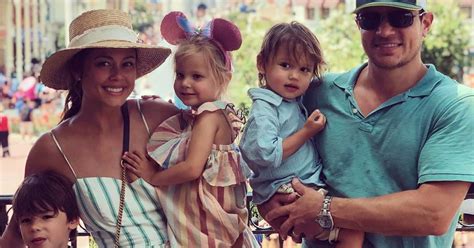 Vanessa lachey and nick lachey have been loving life with their little ones since starting their family in 2012. Vanessa Lachey's Instagram at Disney With Her Family 2019 | POPSUGAR Family