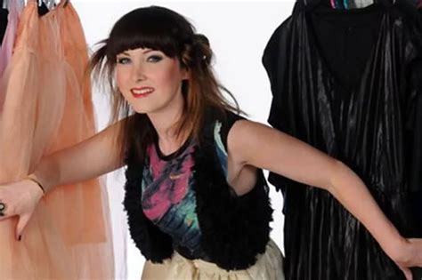 Tv Showbiz Host Laura Boyd Lands Dream Job Hosting Fashion Show Daily
