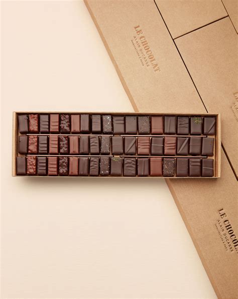 Flavored Ganaches And Pralinés 51 Pieces Box Le Chocolat Alain Ducasse