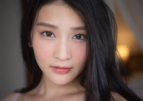 セクシー女優【本庄鈴】サン、競泳水着ヌード！スタイルの良さに思わず見惚れる 今日のパトロール日誌