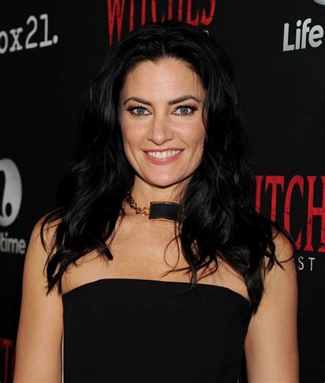 Mädchen Amick Wiki Witches Of East End Fandom Powered By Wikia