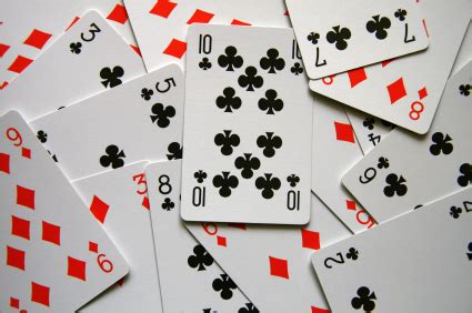 El poker es un juego de naipes estadounidense, aunque su origen parece ser francés. 5 variantes de poker que se pueden jugar en 5 minutos o menos
