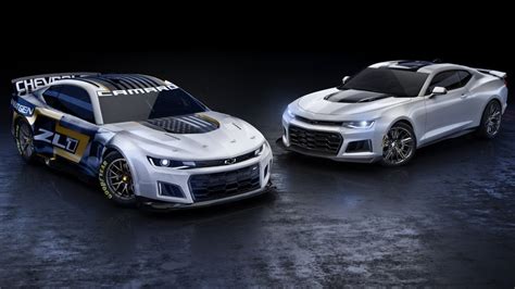 Chevrolets New 2022 Camaro Race Car Looks And Drives More Like A