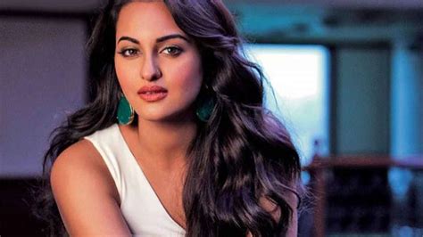 Sonakshi Sinha Says Block Is My Favourite Button On Social Media Filmibeat