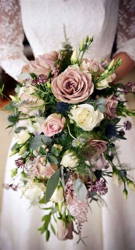 These 14 Bridal Bouquets Are Incredibly Beautiful In 2020 Spring Wedding Bouquets Wedding