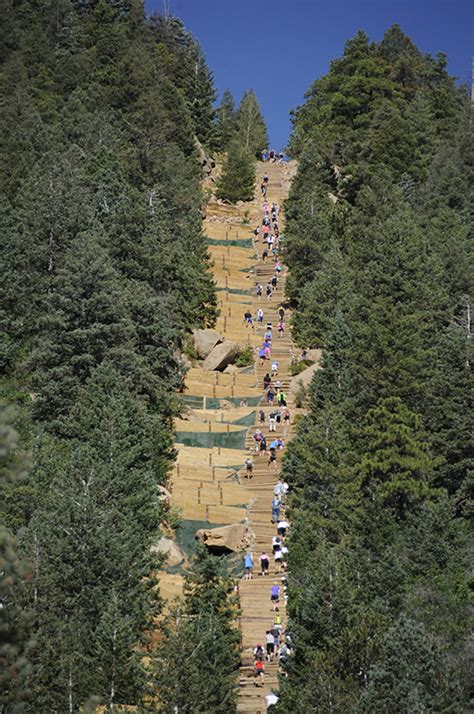 Manitou Incline Colorado Springs 2000 Step Hike — Colorado Springs