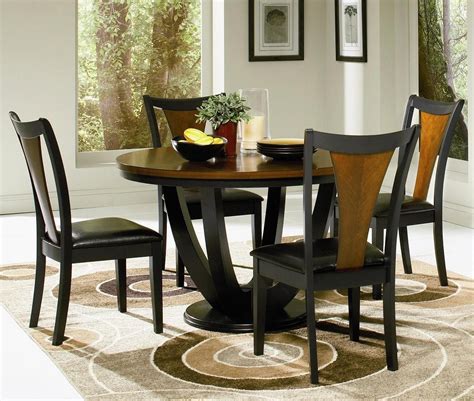 Find the perfect dining table and chairs combo with our rundown of some unique and chic pairings, plus tips for getting the details right. Round Kitchen Table Set for 4: a Complete Design for Small ...