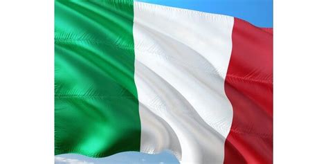 ما هو علم ايطاليا ؟ Soyoul