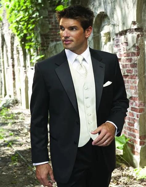 Classic Design Black Men Suits For Wedding Notched Lapel Grooms Tuxedos