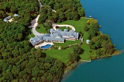 A Sprawling Hamptons Estate Offered At 95 Million The New York Times