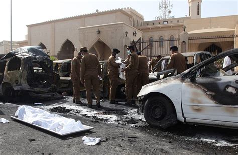 Isis Claims Bombing At Saudi Shiite Mosque Wsj