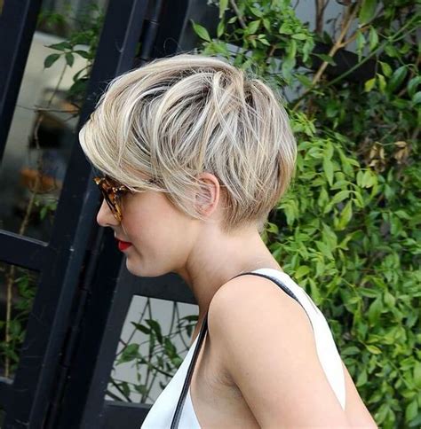 Super Short Pixie Haircuts For Round Faces 25