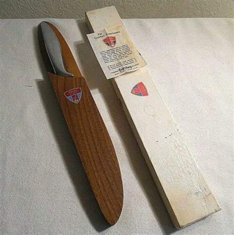 Vintage Gerber Durendal Legendary Blade Knife Wwall Hung Wood Rack