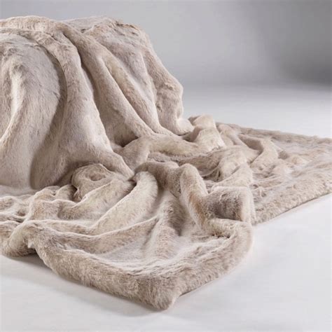 Alaskan Husky Faux Fur Throwblanket Home And Lifestyle From The Luxe
