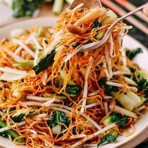 Vegetable Chow Mein Noodles Hong Kong Cantonese Style