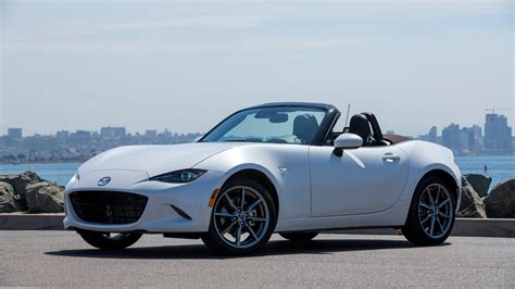 First unveiled in 1989, the miata's nimble chassis and low base price quickly won fans around the world. 2019 Mazda MX-5 Miata first drive review: The sports car ...