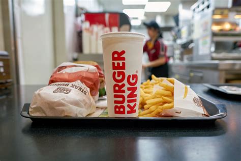 View latest burger king prices for their entire menu including whoppers, bk stacker, cheeseburger, french fries, chicken nuggets, and drinks. Prix menu Burger King 2020 - modesdevie.com